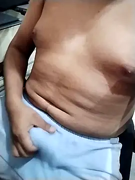 Snapshot of lovepirate009 chatting on February 3, 2026, 6:40 am lovepirate009 online show from February 3, 2026, 6:40 am