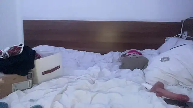 slimthickdesi online show from March 9, 2026, 4:33 pm