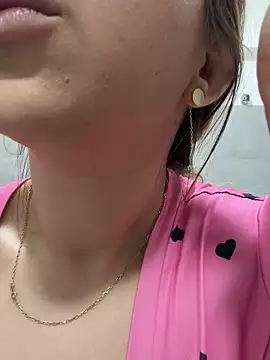 dalia0710 online show from February 7, 2026, 1:37 pm