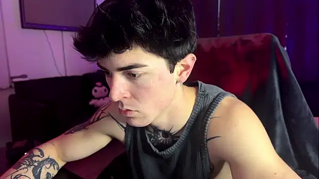 LiamFoster online show from January 17, 2026, 1:38 pm