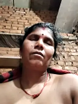 Snapshot of Hot_di97 chatting on February 12, 2026, 7:53 pm Hot di97 online show from February 12, 2026, 7:53 pm