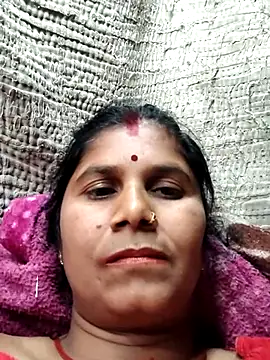 Snapshot of Hot_di97 chatting on February 18, 2026, 8:21 am Hot di97 online show from February 18, 2026, 8:21 am