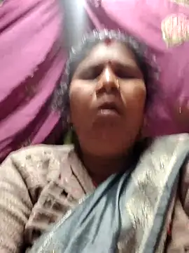 Snapshot of Hot_di97 chatting on February 26, 2026, 12:53 am Hot di97 online show from February 26, 2026, 12:53 am