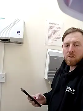 Snapshot of Hertsguy1984 chatting on March 18, 2026, 1:47 pm Hertsguy1984 online show from March 18, 2026, 1:47 pm