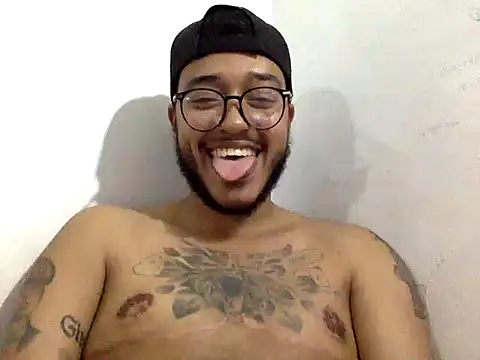 Snapshot of Tito_12_ chatting on January 18, 2026, 2:48 am Tito 12 online show from January 18, 2026, 2:48 am