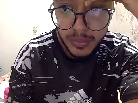 Snapshot of Tito_12_ chatting on February 18, 2026, 5:42 pm Tito 12 online show from February 18, 2026, 5:42 pm