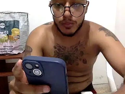 Snapshot of Tito_12_ chatting on February 28, 2026, 5:08 am Tito 12 online show from February 28, 2026, 5:08 am