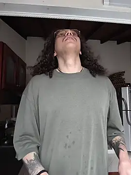 Snapshot of just_NB chatting on February 6, 2026, 5:05 pm just NB online show from February 6, 2026, 5:05 pm