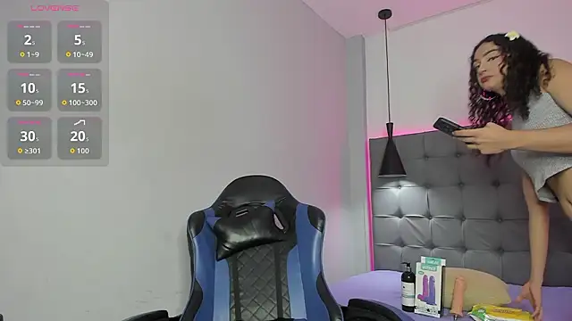 scarletcherry18 online show from March 21, 2026, 8:19 am