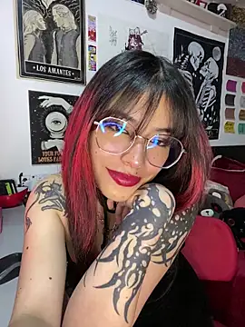 Snapshot of neo_vampy chatting on February 27, 2026, 1:27 am neo vampy online show from February 27, 2026, 1:27 am