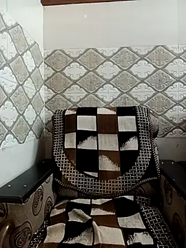 Cute purnima143 online show from February 10, 2026, 5:44 am