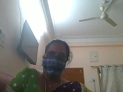 Snapshot of rupahoney chatting on January 12, 2026, 9:58 am rupahoney online show from January 12, 2026, 9:58 am