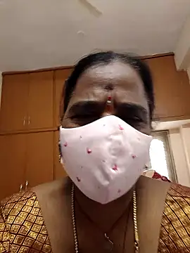 Snapshot of rupahoney chatting on January 18, 2026, 7:45 am rupahoney online show from January 18, 2026, 7:45 am