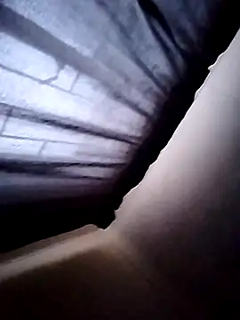 FINEBABYWOLF online show from May 16, 2026, 4:42 am