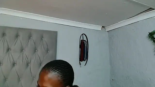 Snapshot of MelowD_2 chatting on June 15, 2026, 1:35 pm MelowD 2 online show from June 15, 2026, 1:35 pm