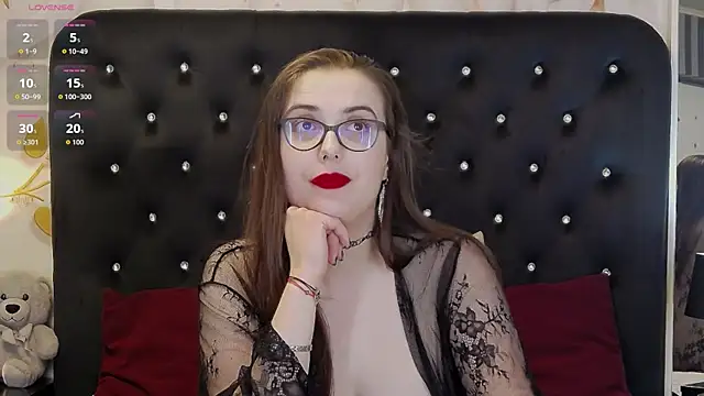 JulieAnnX online show from May 16, 2026, 10:36 am