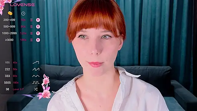 CatherineCummi online show from April 12, 2026, 7:35 am