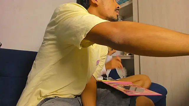 valeria huston online show from February 9, 2026, 8:02 pm