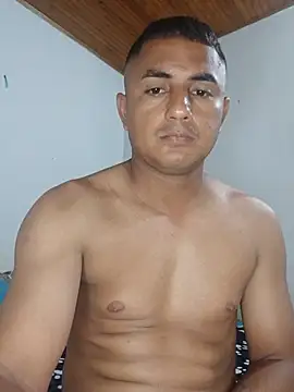 Snapshot of knox_zeque chatting on June 16, 2026, 11:46 am knox zeque online show from June 16, 2026, 11:46 am