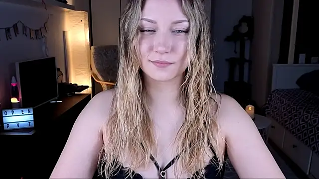 Snapshot of missyourtouch chatting on May 16, 2026, 6:28 pm missyourtouch online show from May 16, 2026, 6:28 pm