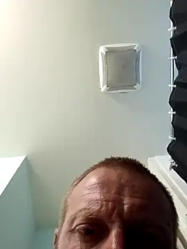 sterng6969 online show from May 18, 2026, 1:06 pm