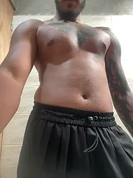 liyamjunior online show from February 2, 2026, 8:07 pm