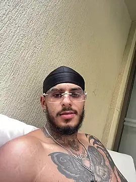 liyamjunior online show from February 8, 2026, 3:59 pm