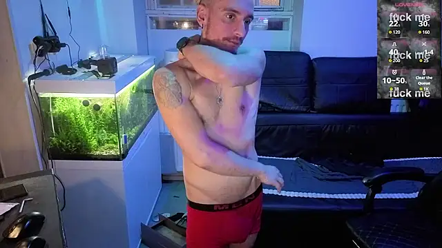 Rayzel White online show from February 3, 2026, 11:21 pm