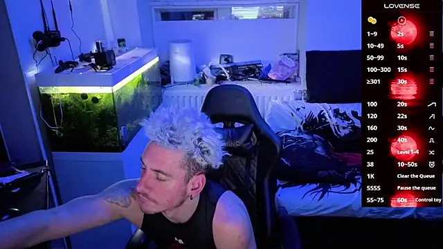 Rayzel White online show from March 1, 2026, 10:01 pm