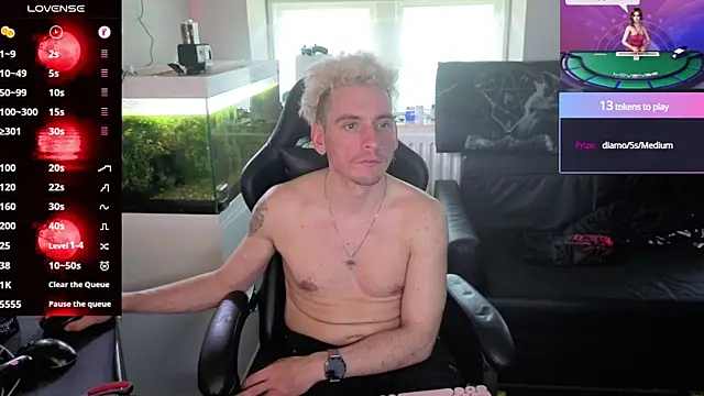 Rayzel White online show from June 18, 2026, 5:39 pm