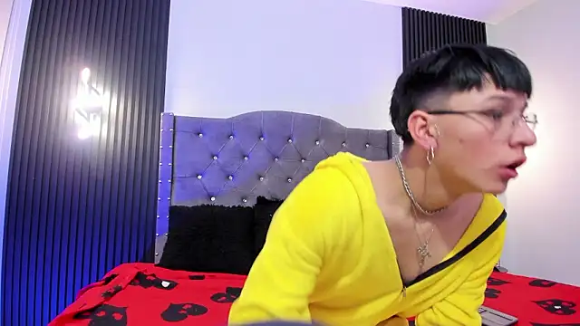 Snapshot of Alexander_Collinss chatting on February 3, 2026, 2:53 am Alexander Collinss online show from February 3, 2026, 2:53 am