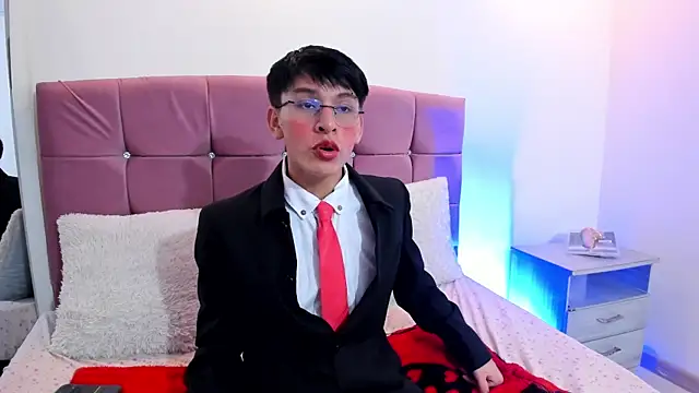 Snapshot of Alexander_Collinss chatting on February 28, 2026, 3:29 am Alexander Collinss online show from February 28, 2026, 3:29 am