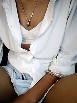 Lisa xx2 online show from February 2, 2026, 1:26 am