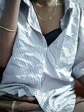 Lisa xx2 online show from February 3, 2026, 11:37 am