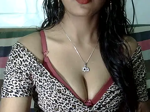 Snapshot of sexy-iram chatting on February 26, 2026, 2:32 am sexy-iram online show from February 26, 2026, 2:32 am