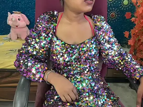 Snapshot of Brown-beauty chatting on July 5, 2026, 1:18 pm Brown-beauty online show from July 5, 2026, 1:18 pm