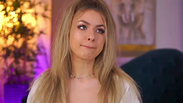 NayaQuinn online show from February 5, 2026, 7:18 pm