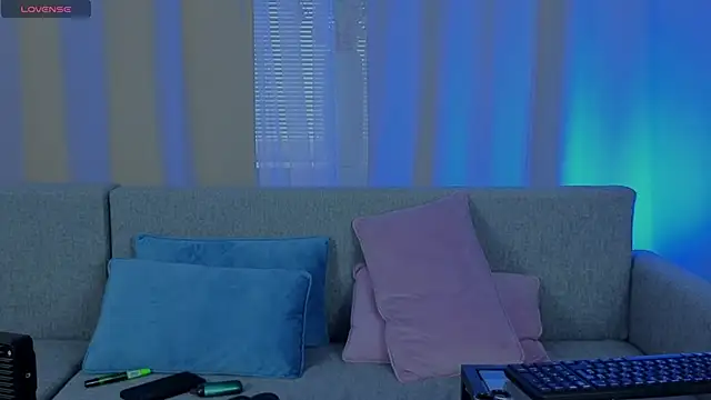 ToxicKittyy online show from February 14, 2026, 2:25 pm