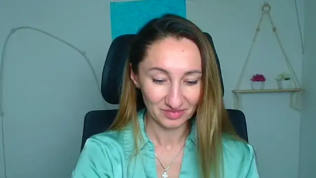 Snapshot of Diana_Sweeet_ chatting on February 21, 2026, 12:28 pm Diana Sweeet online show from February 21, 2026, 12:28 pm