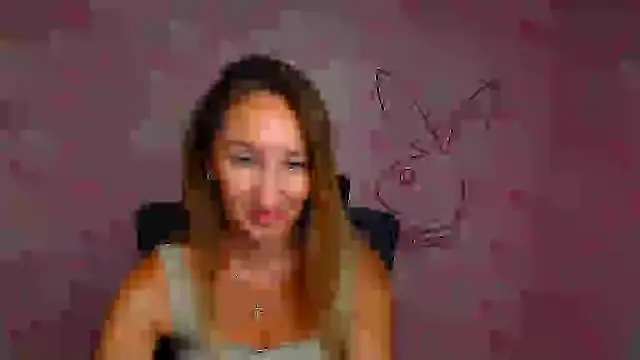 Snapshot of Diana_Sweeet_ chatting on March 19, 2026, 12:42 pm Diana Sweeet online show from March 19, 2026, 12:42 pm