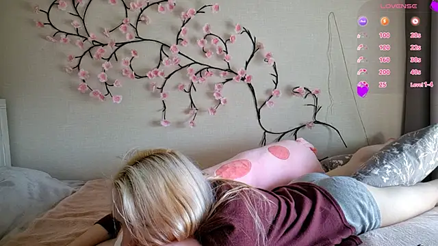 MisaMew online show from March 24, 2026, 9:47 am