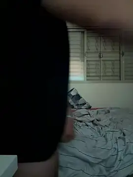 Snapshot of novinhobranco_dlc chatting on January 18, 2026, 2:15 am novinhobranco dlc online show from January 18, 2026, 2:15 am