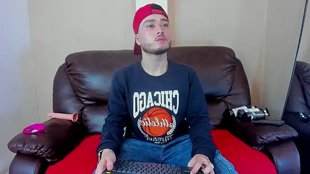 Salvattore Muller online show from April 3, 2026, 10:30 pm