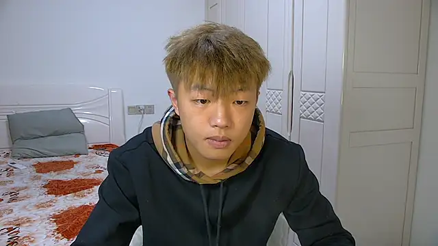 Chocolates-001 online show from February 3, 2026, 10:42 am