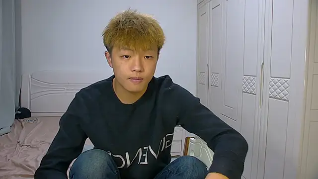 Chocolates-001 online show from March 8, 2026, 10:19 am