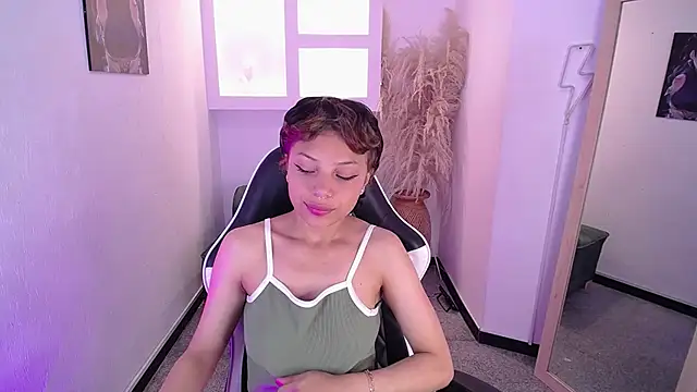 Snapshot of melodyy_as chatting on January 15, 2026, 12:32 pm melodyy as online show from January 15, 2026, 12:32 pm