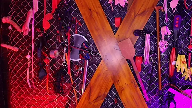 Snapshot of Miss_Juliett_bdsm chatting on February 19, 2026, 1:51 pm Miss Juliett bdsm online show from February 19, 2026, 1:51 pm