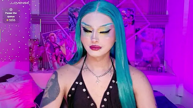 Lisa sparkleee online show from June 18, 2026, 2:56 am