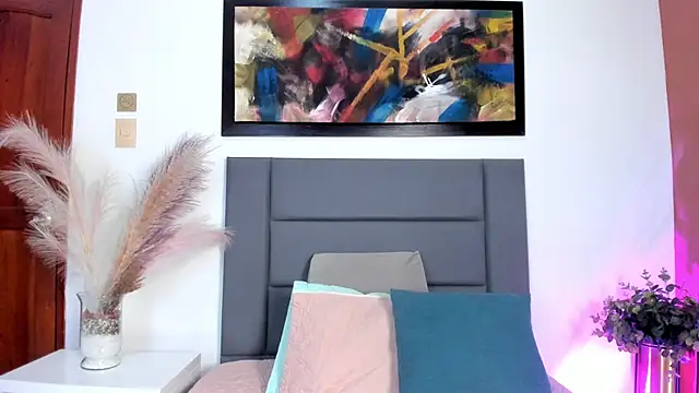 TessaMonroee online show from March 7, 2026, 6:27 pm