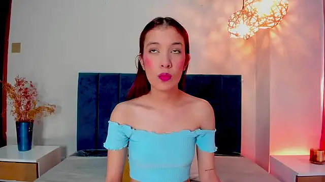 TessaMonroee online show from April 6, 2026, 6:53 pm